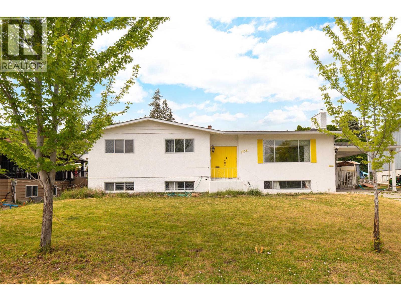 1738 Smithson Drive, Kelowna