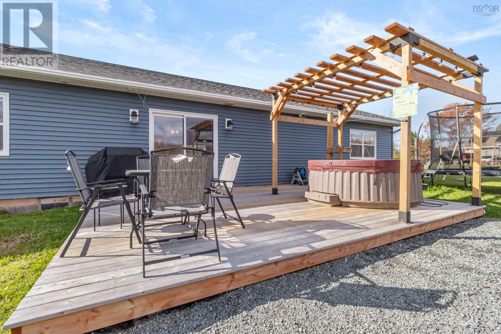 215 Grono Road - 27