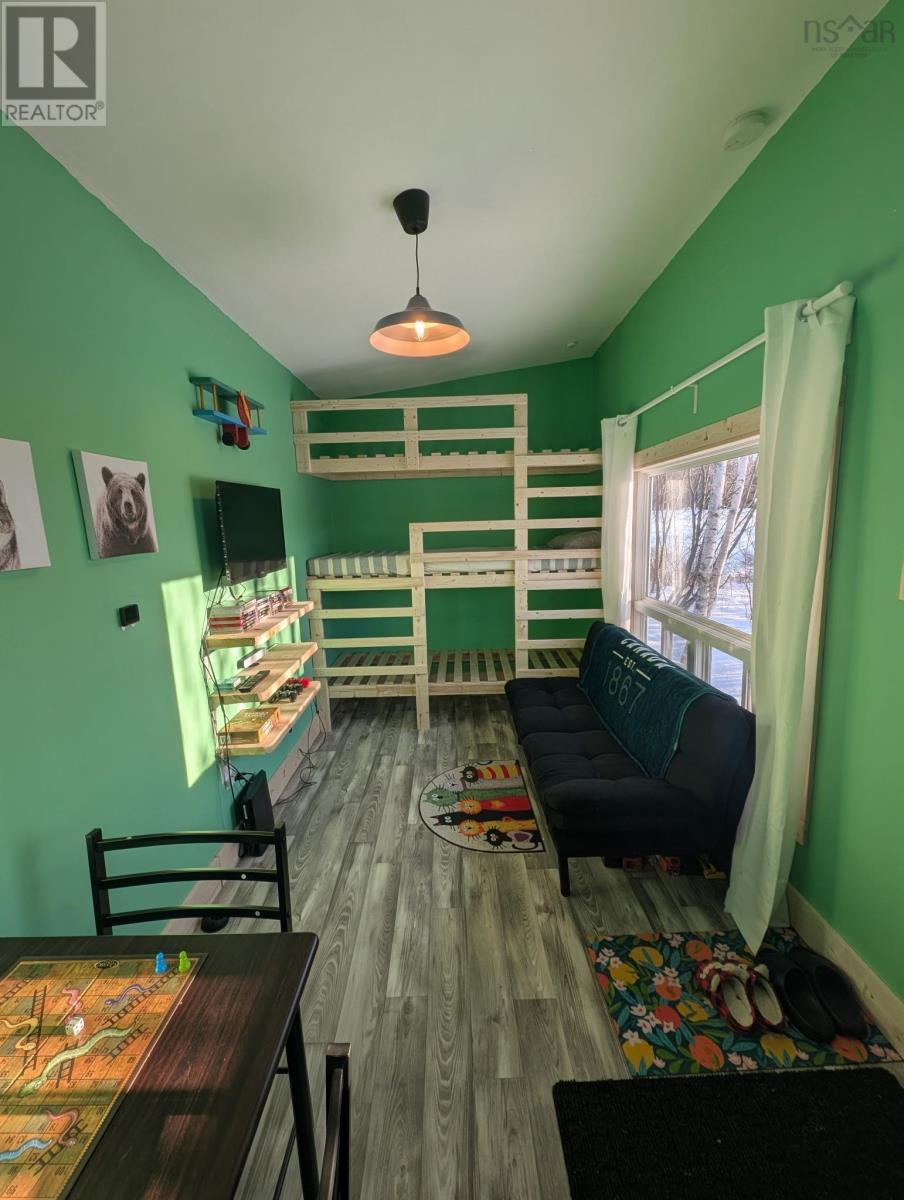215 Grono Road - 37