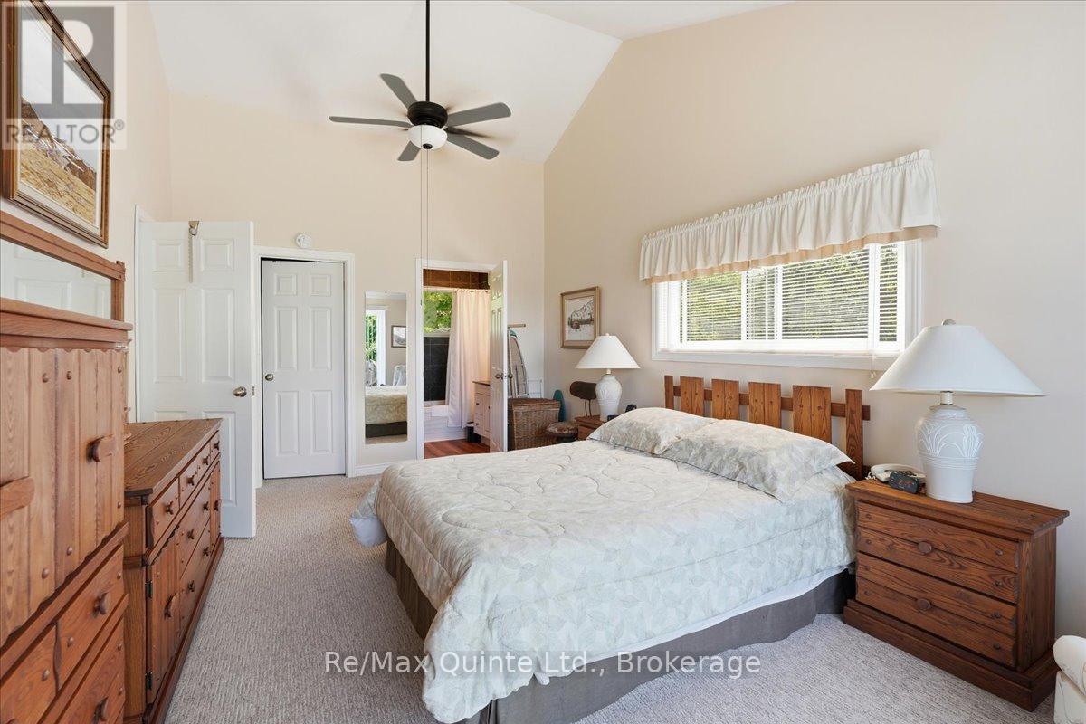 92 BISHOP LANE - 21