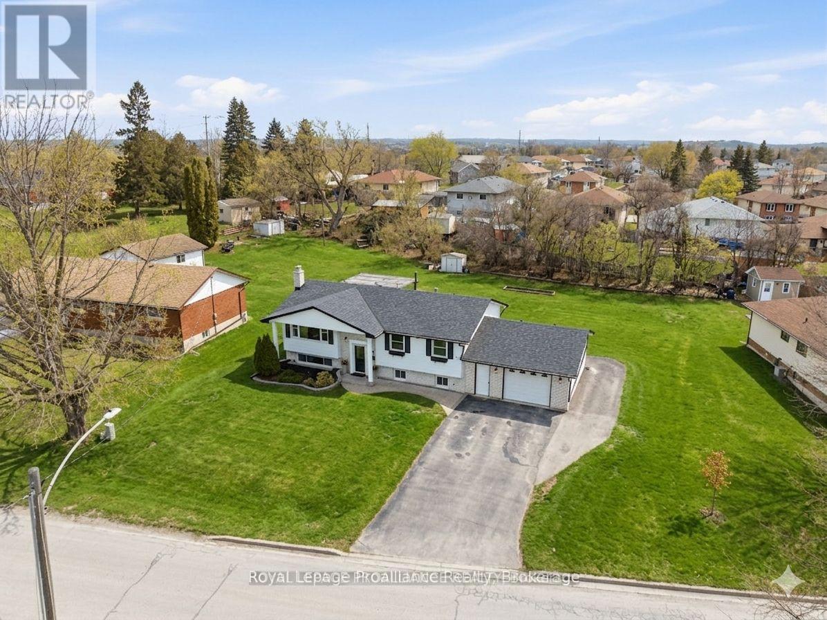 836 STEWART DRIVE - Image 2