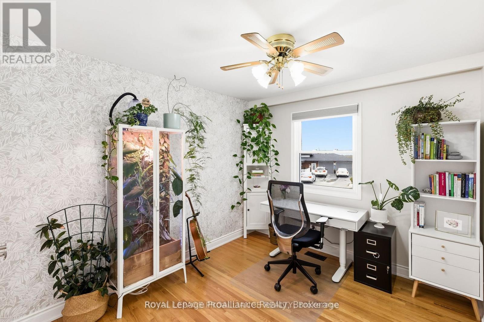 836 STEWART DRIVE - 21