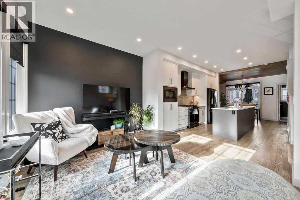 #102 81 Greenbriar Place NW - 19