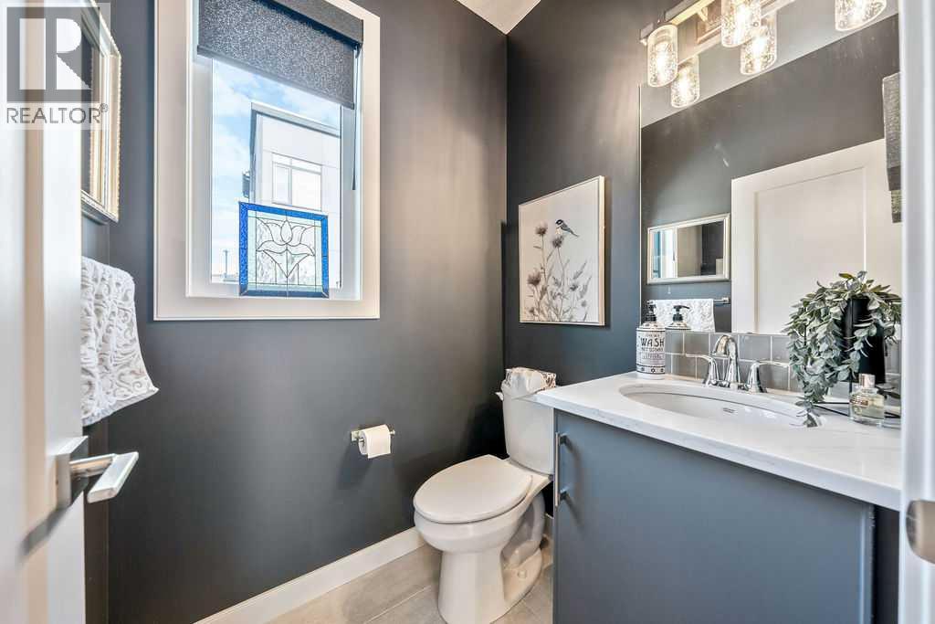 #102 81 Greenbriar Place NW - 5