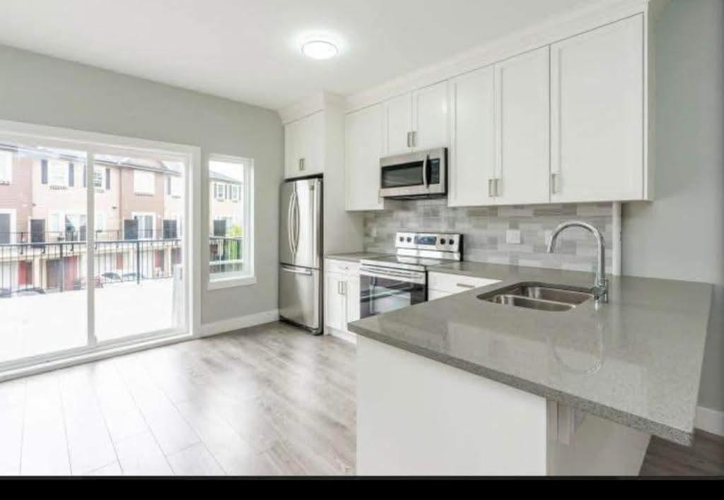14 2530 JANZEN Street - photo 2