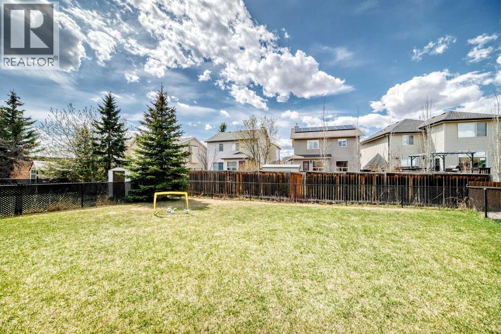 153 Cougarstone Place SW - 23