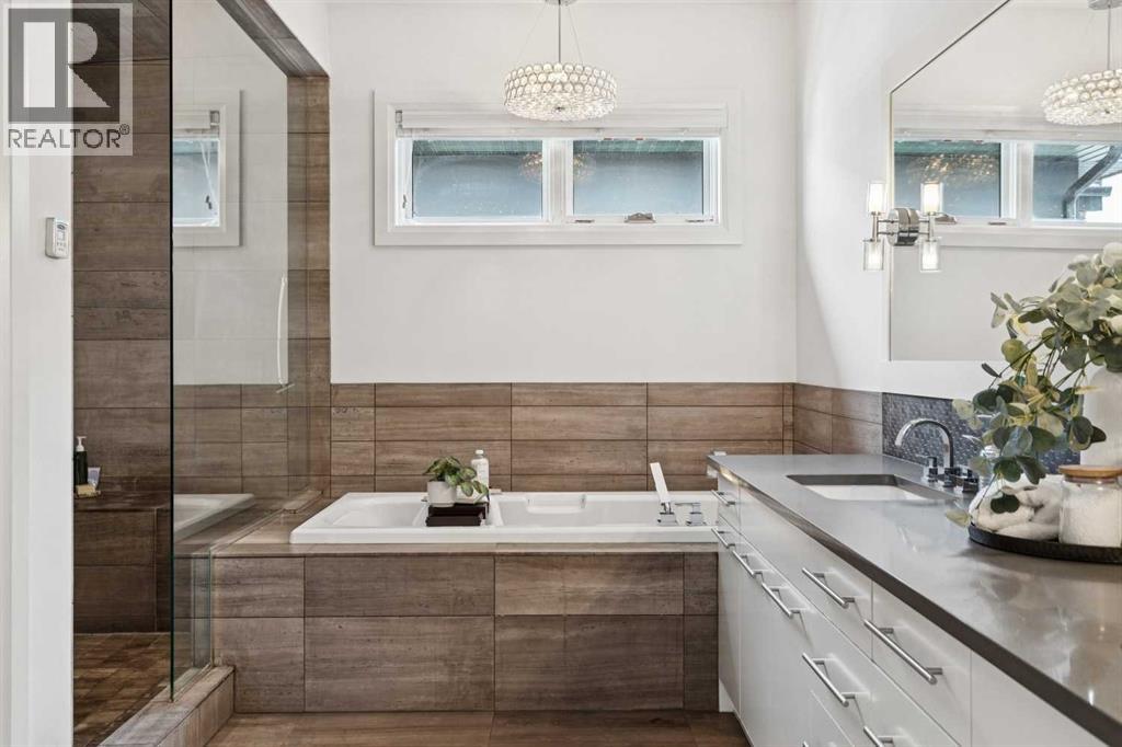 2707 1 Avenue NW - 26