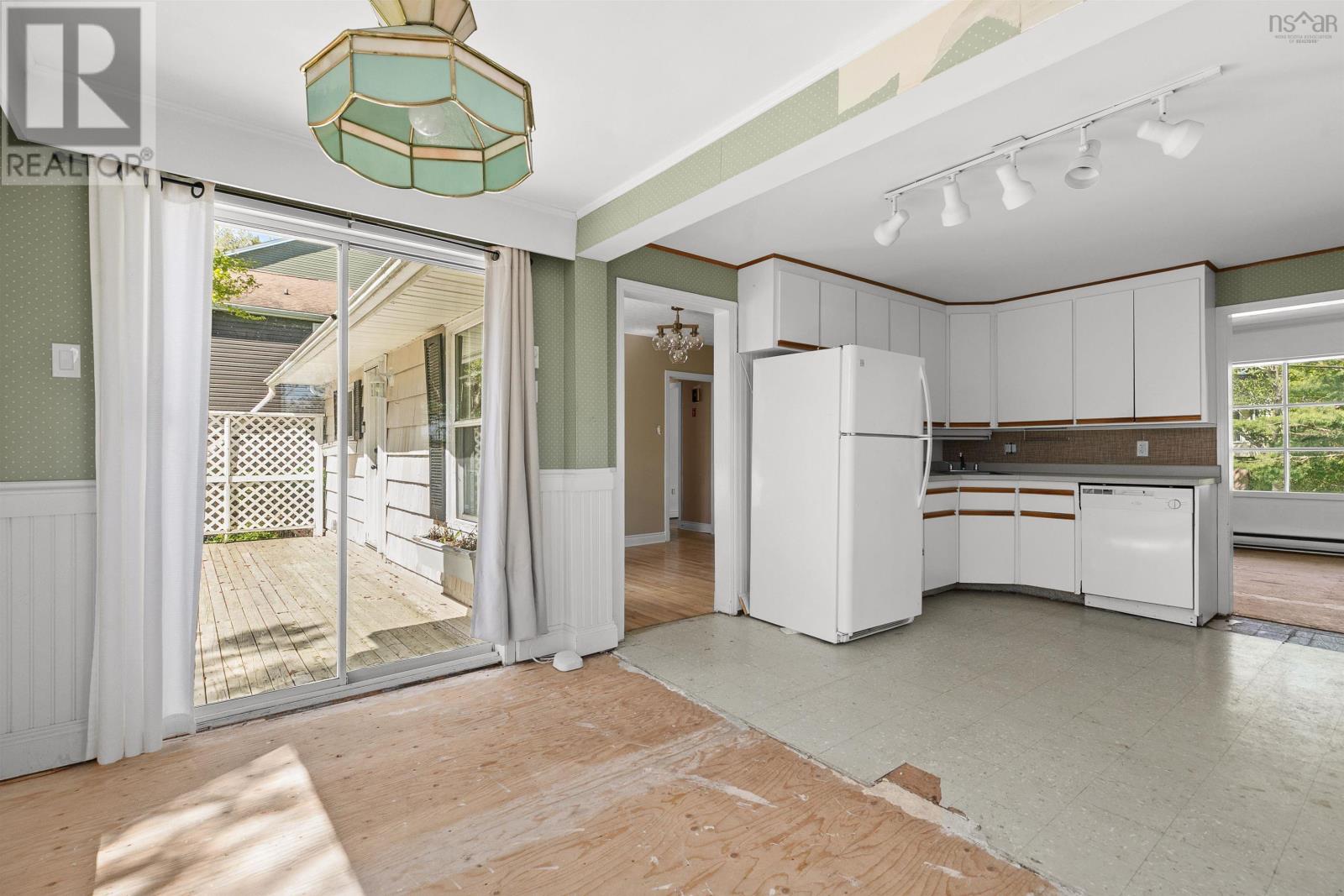 46 Tremont Drive - 18