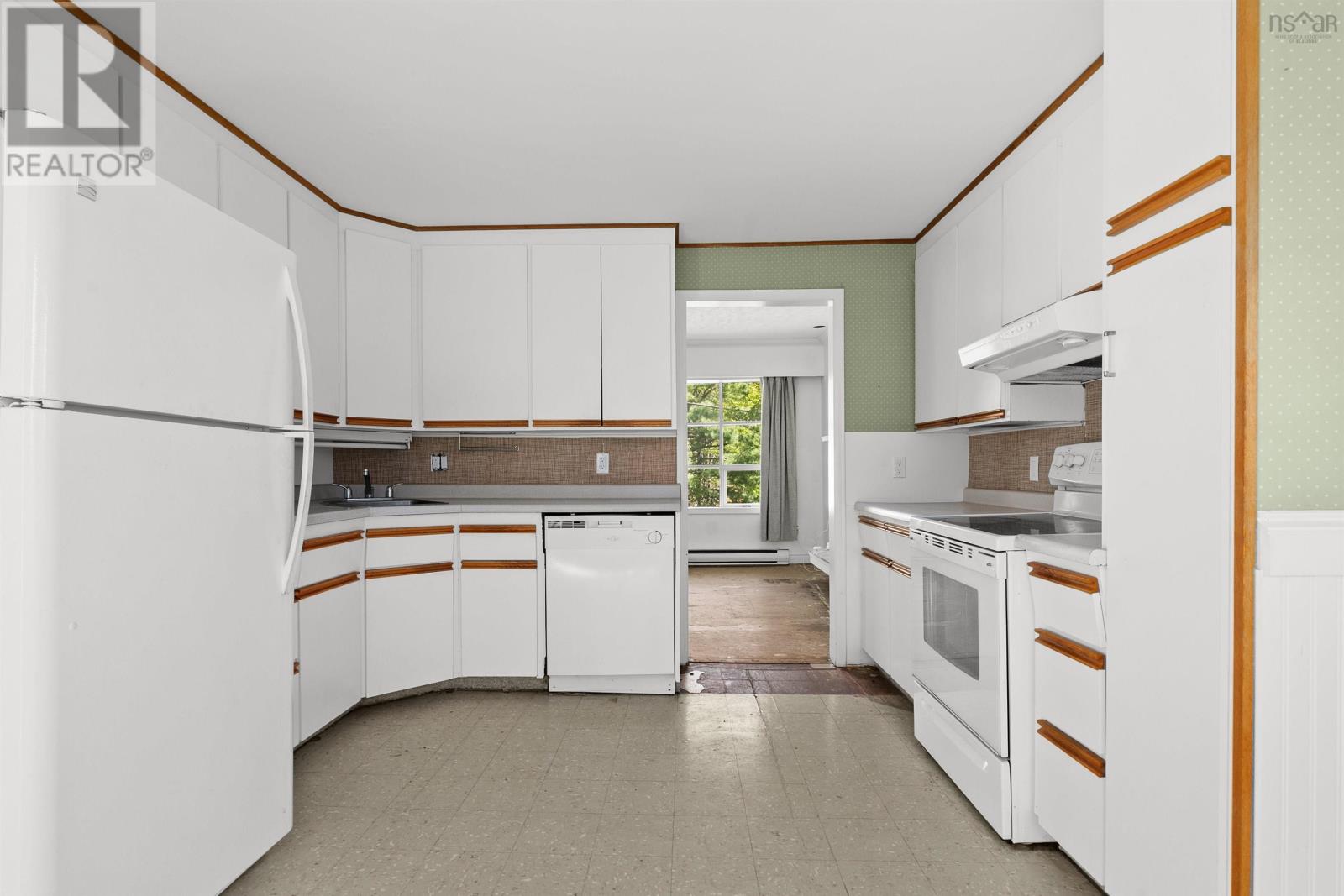 46 Tremont Drive - 19