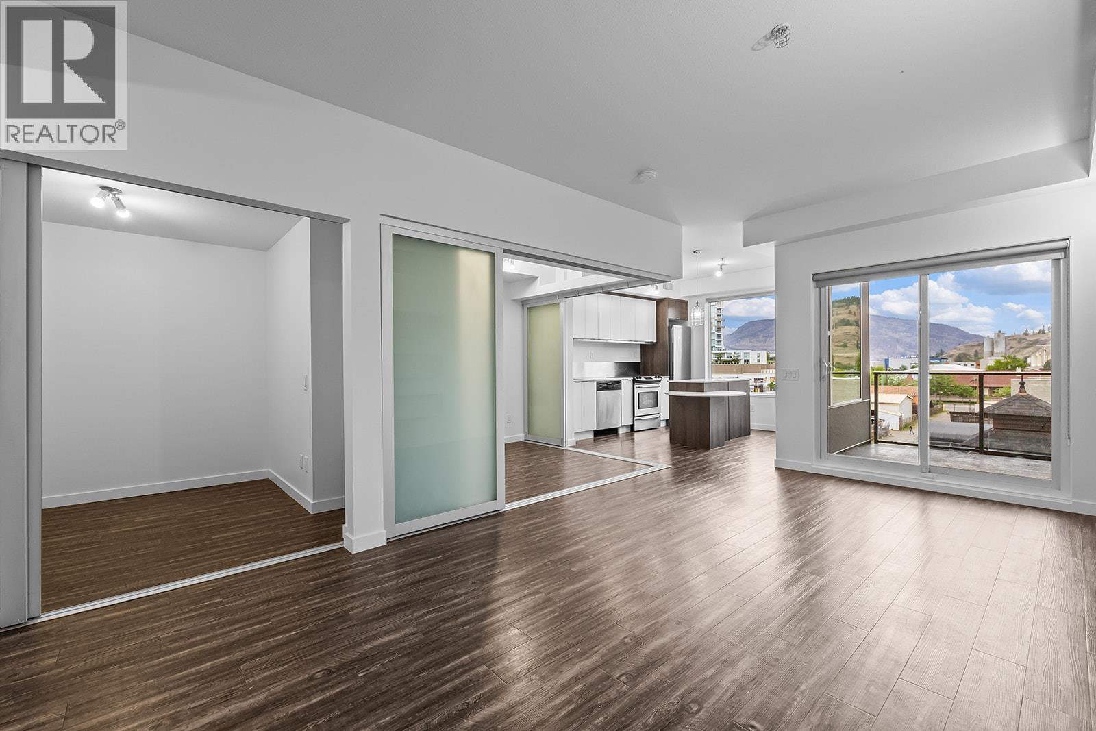 402 1290 St. Paul Street, Kelowna