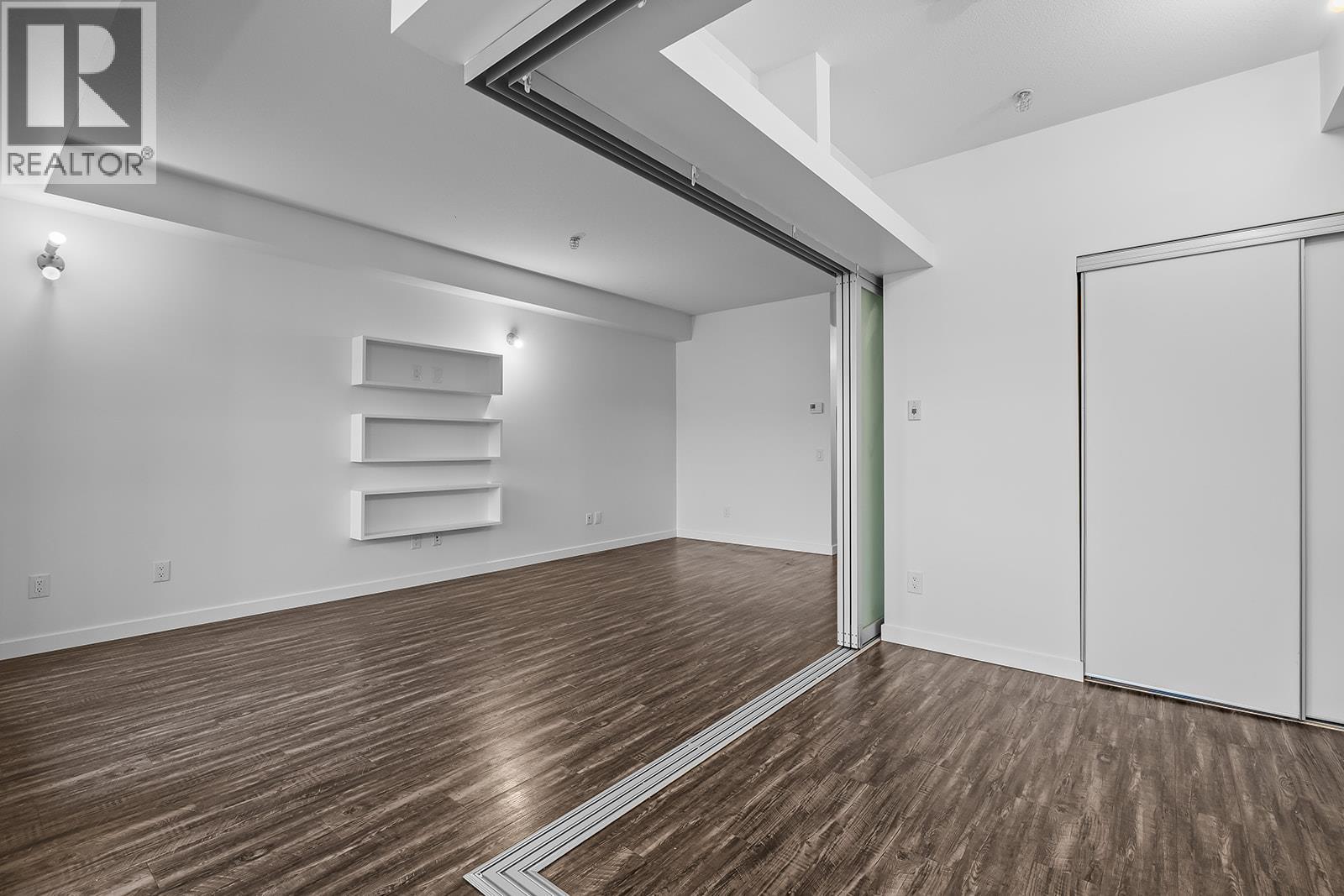 402 1290 St. Paul Street, Kelowna