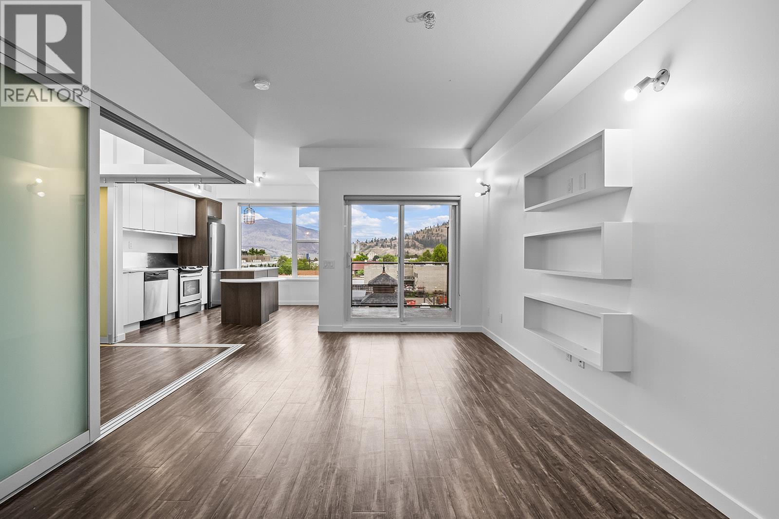 402 1290 St. Paul Street, Kelowna