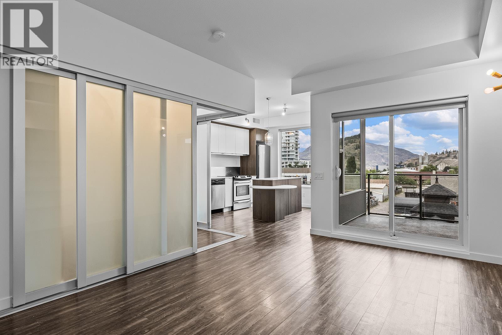 402 1290 St. Paul Street, Kelowna
