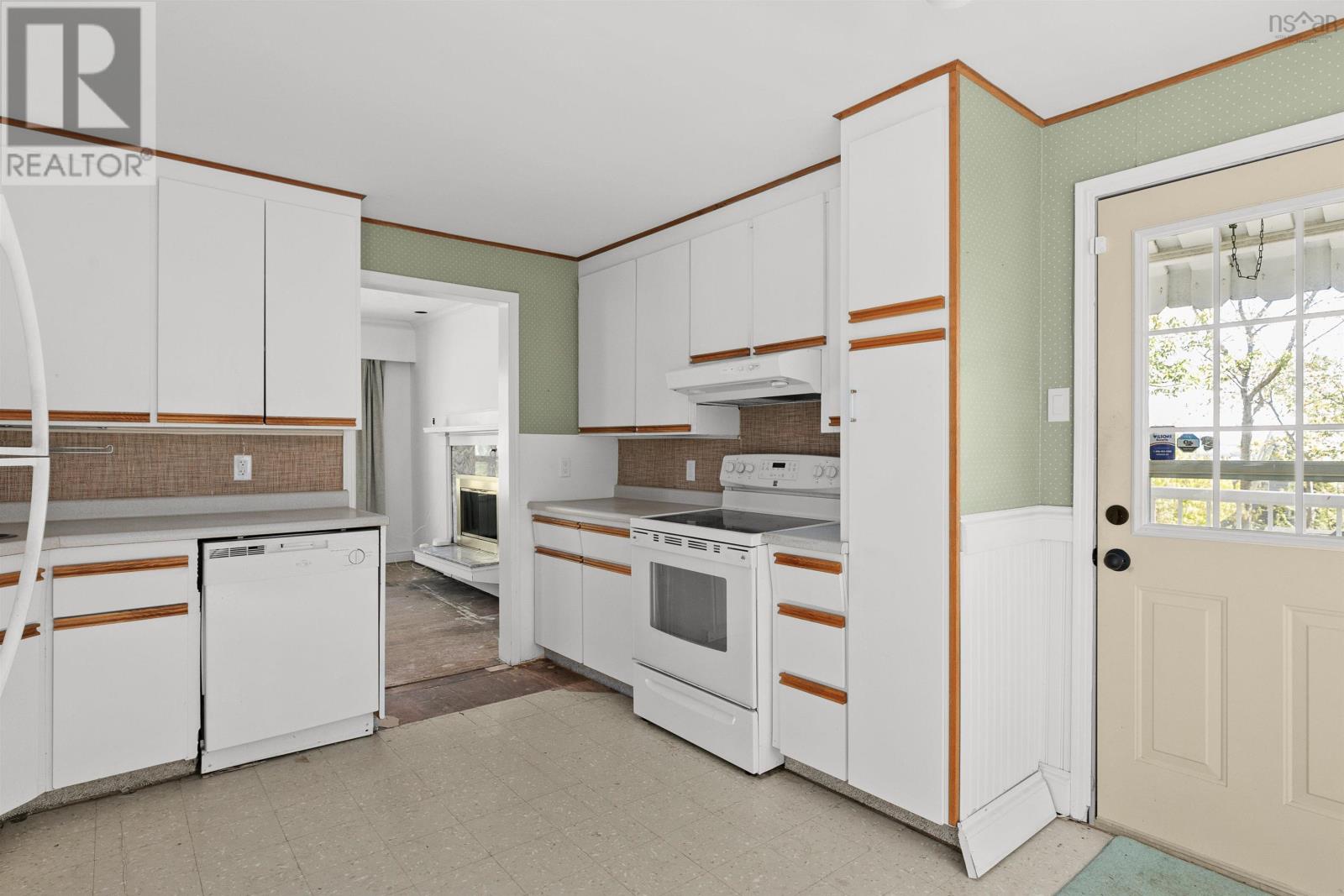 46 Tremont Drive - 20