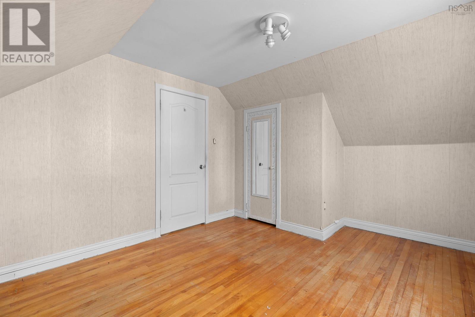 46 Tremont Drive - 33