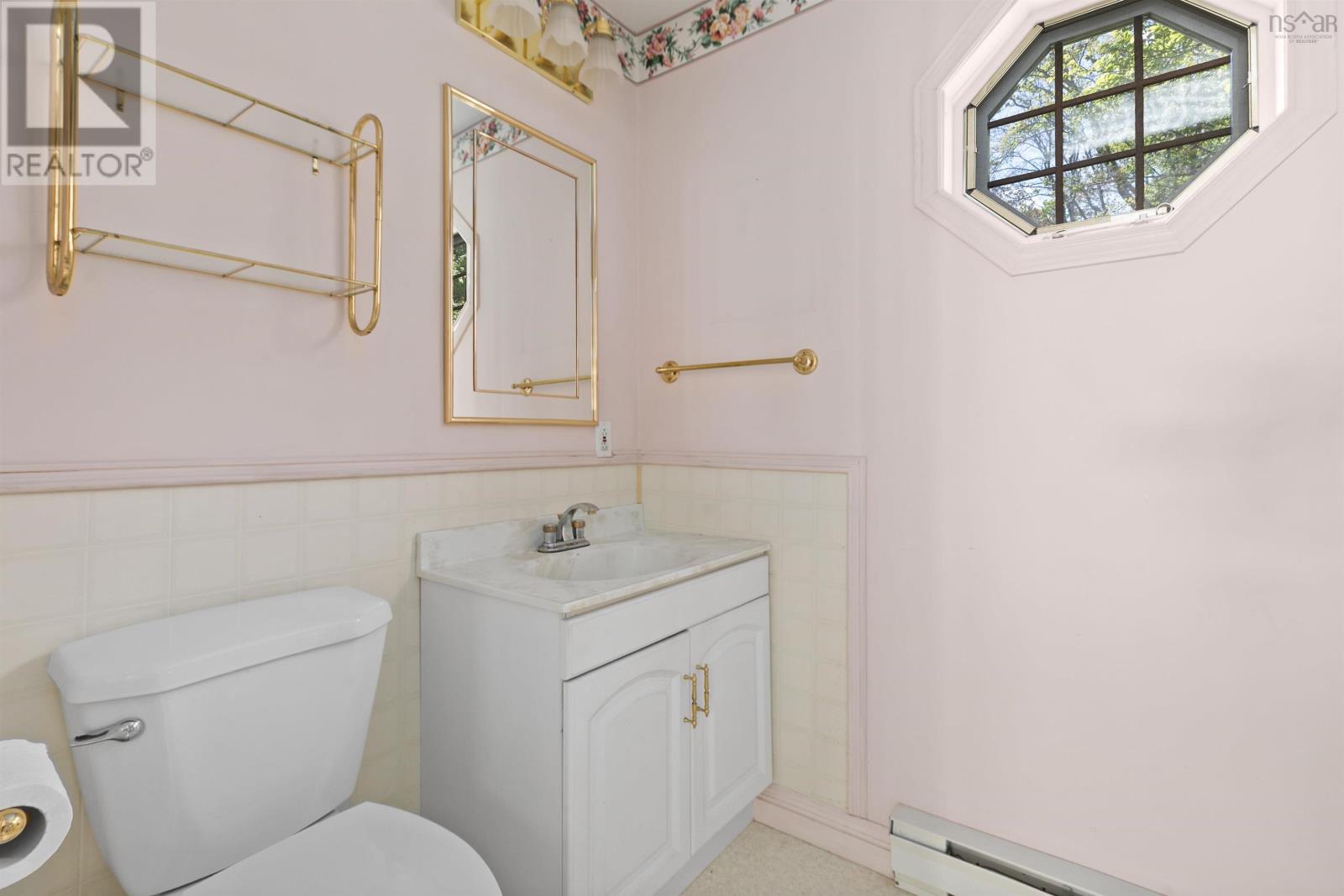 46 Tremont Drive - 25