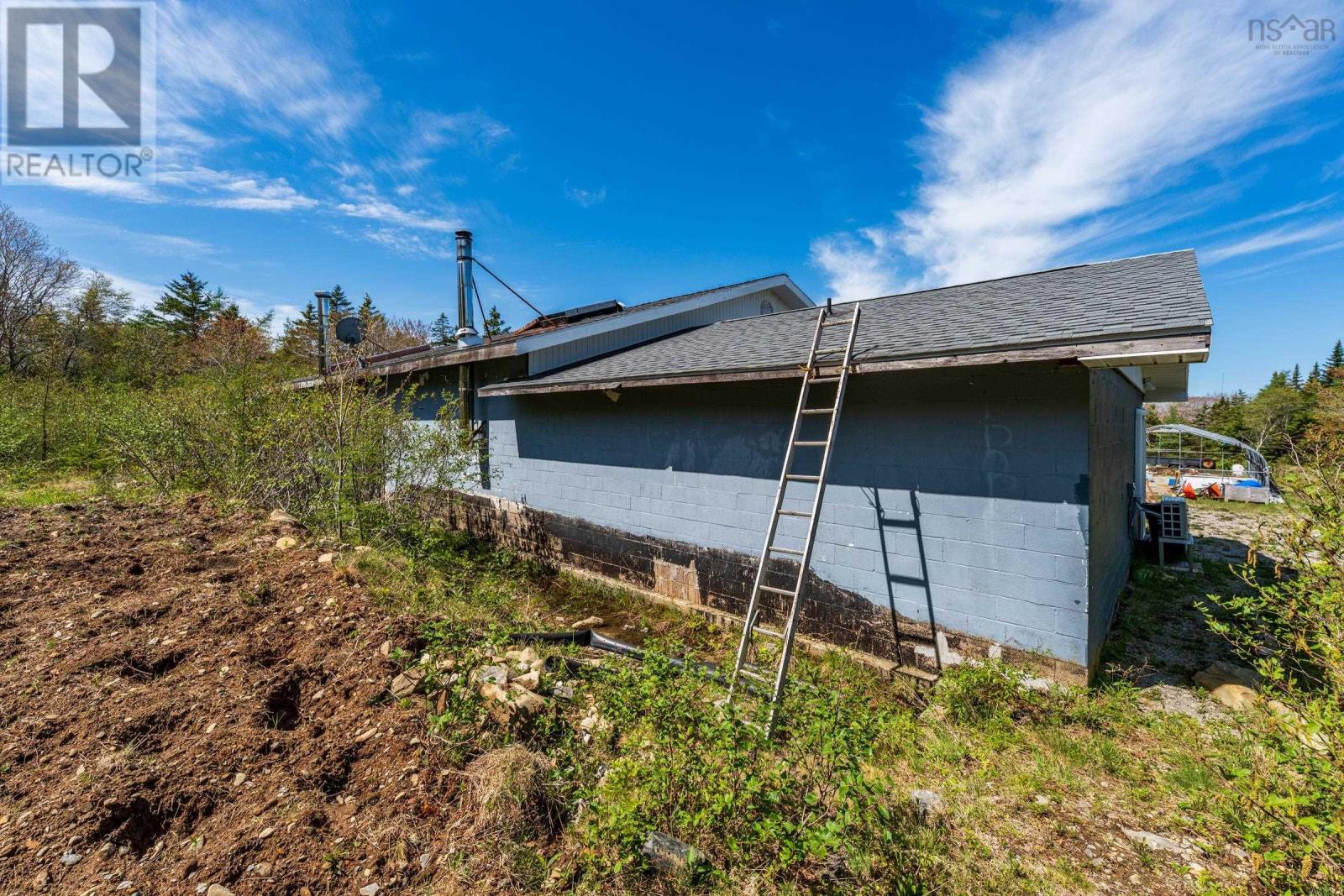2292 Highway 3 - 35