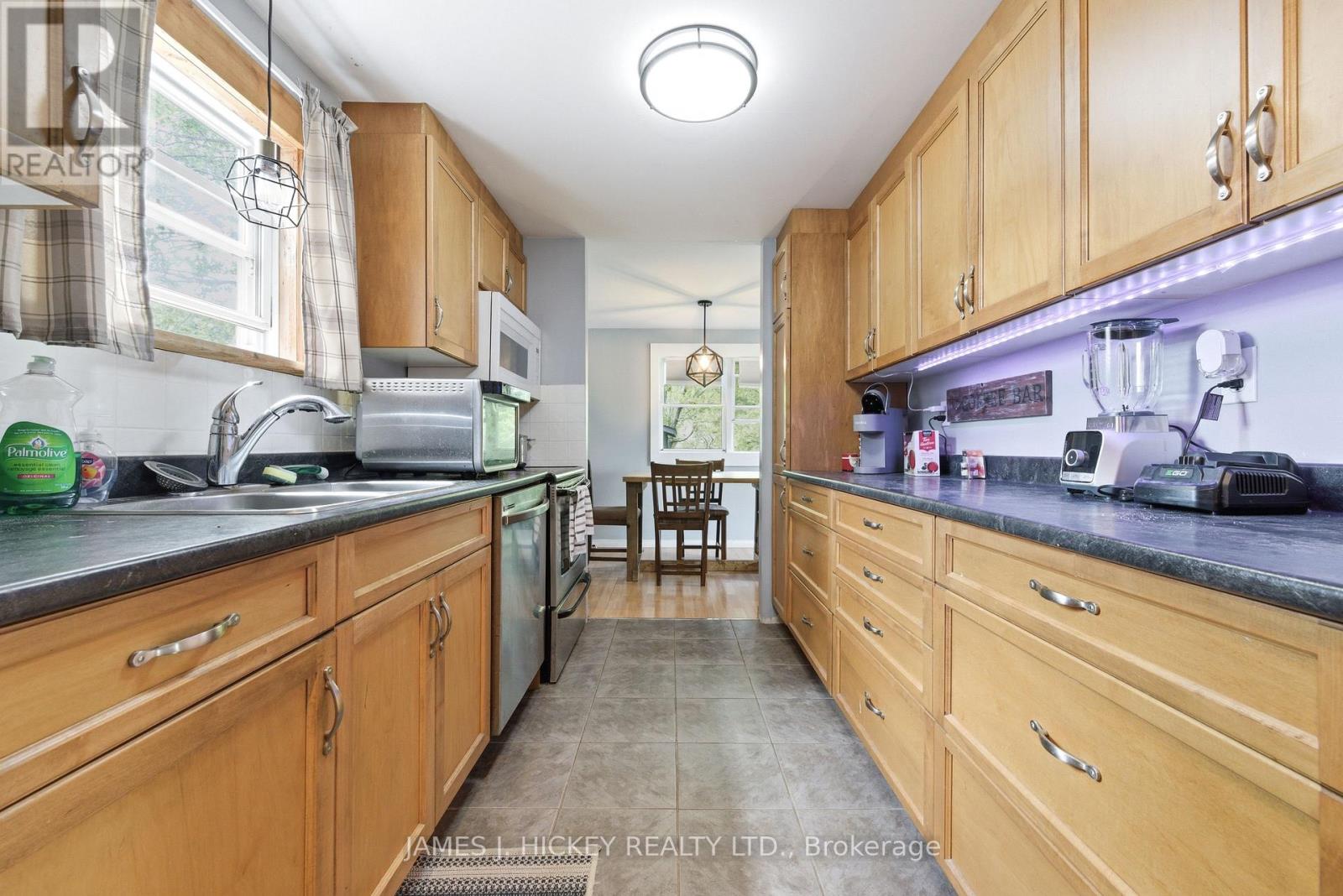 1 TAMARACK STREET - 10