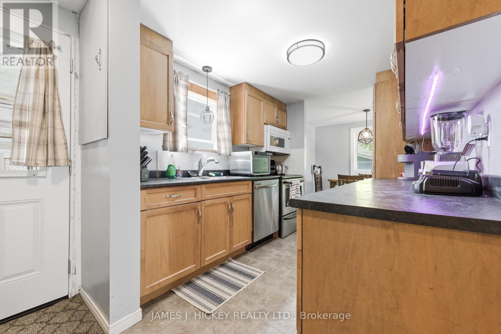 1 TAMARACK STREET - 14