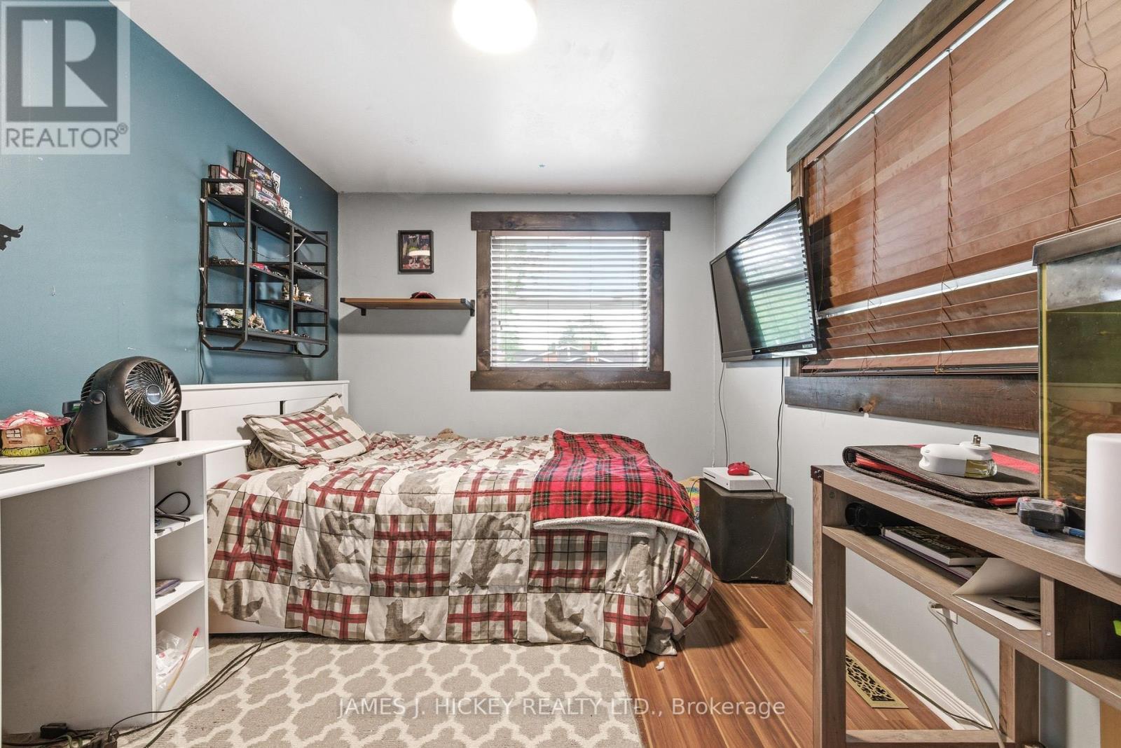1 TAMARACK STREET - 19