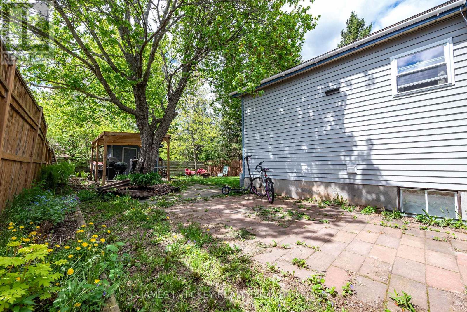 1 TAMARACK STREET - 32