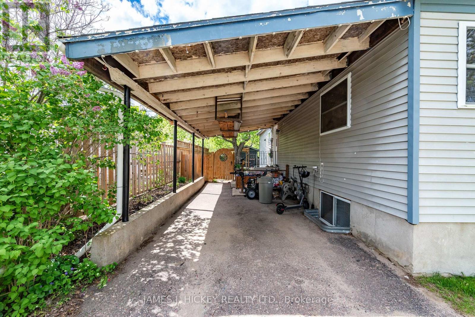 1 TAMARACK STREET - 37