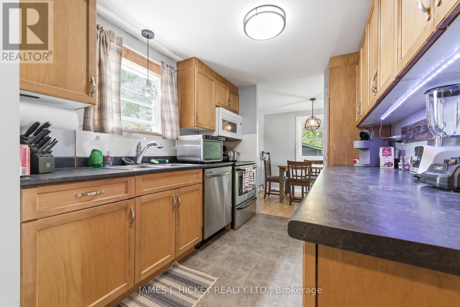 1 TAMARACK STREET - 9