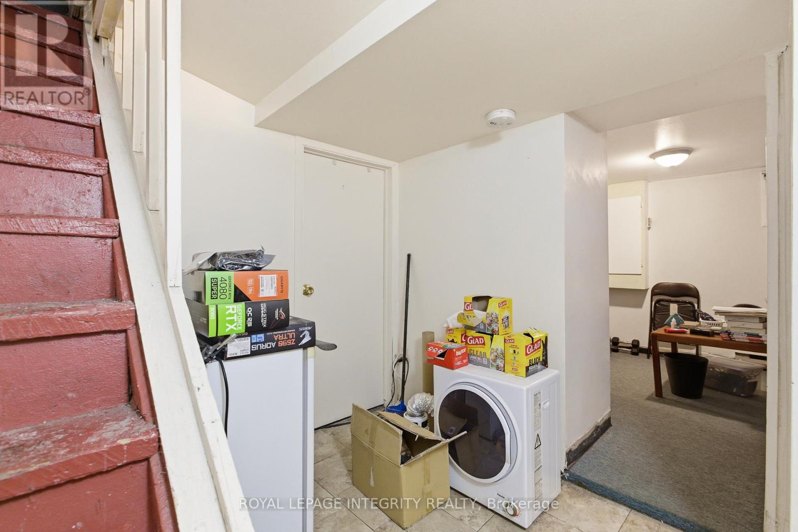 634 GLADSTONE AVENUE - 30