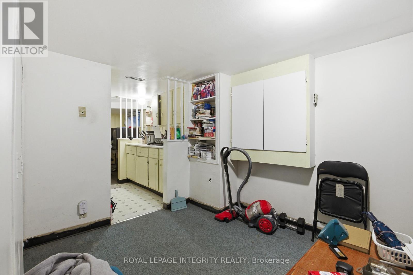 634 GLADSTONE AVENUE - 31