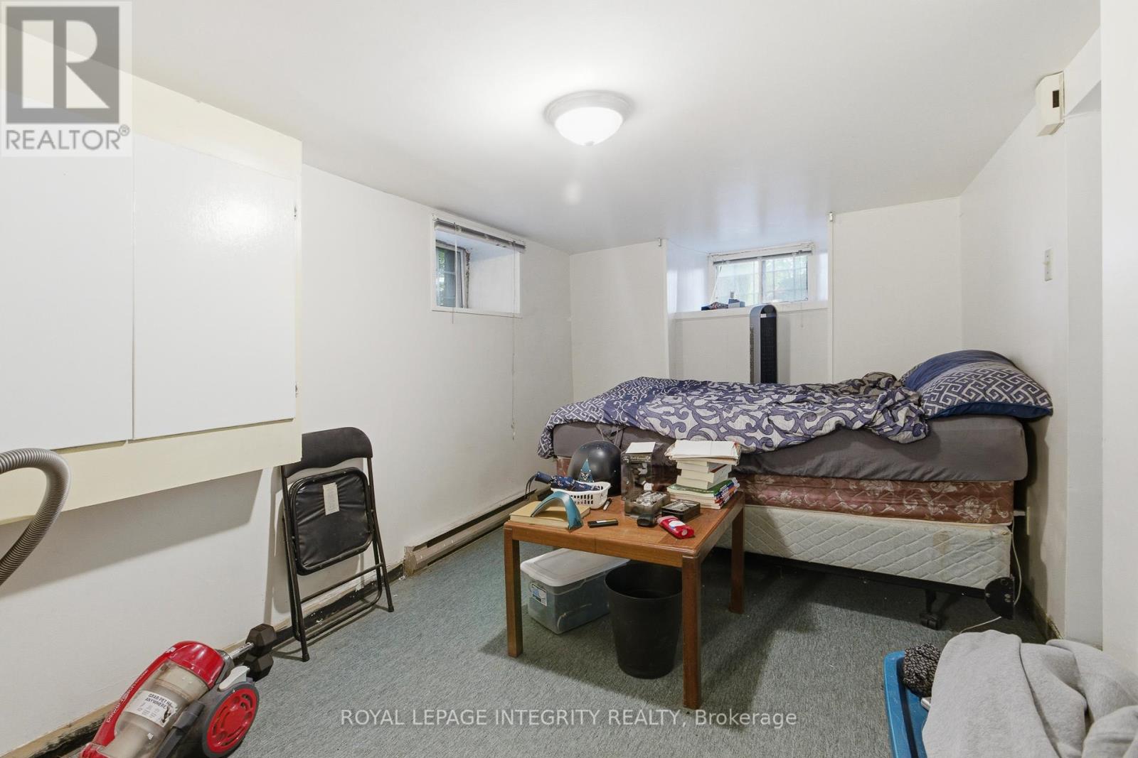 634 GLADSTONE AVENUE - 32