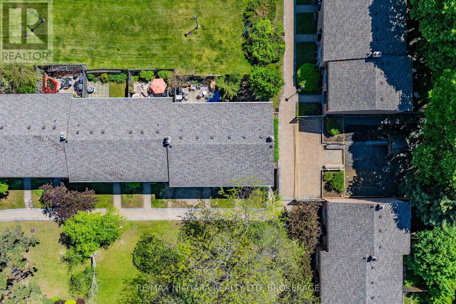 #32 1 WOOTTEN WAY S - 27