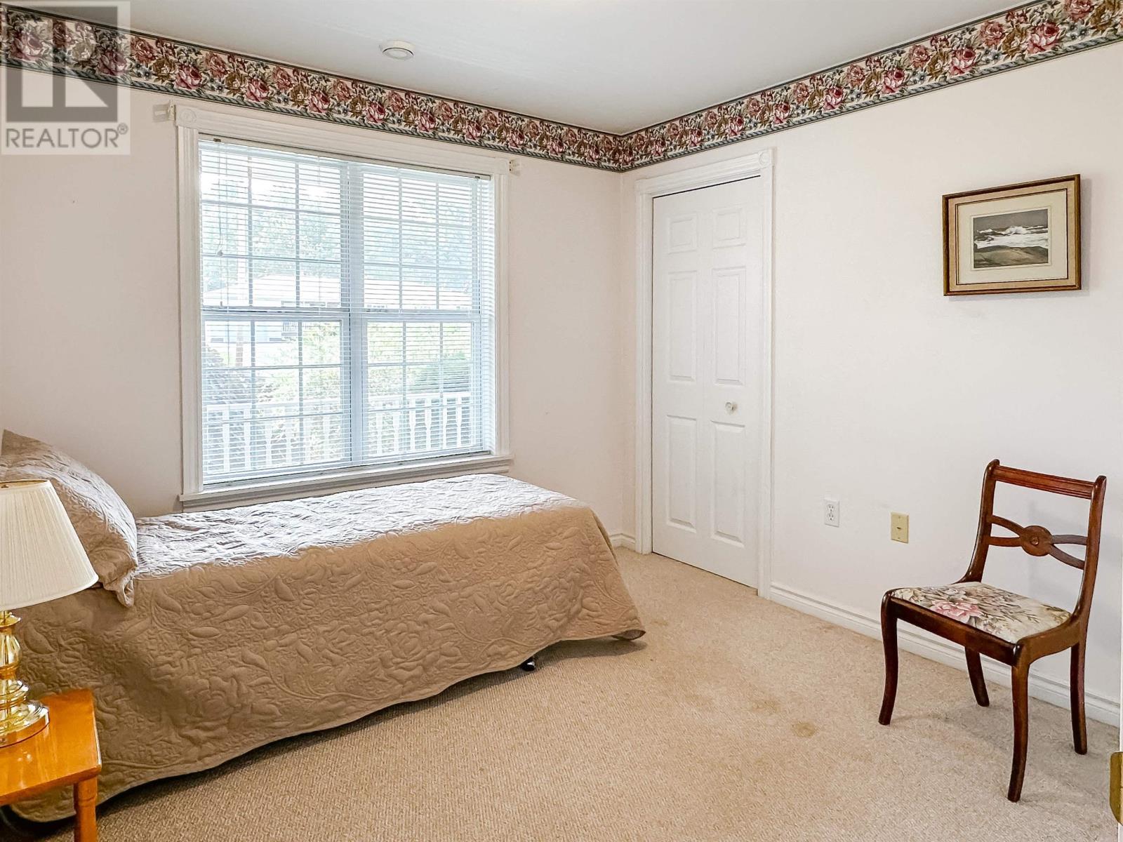 28 Bishop Avenue - 29