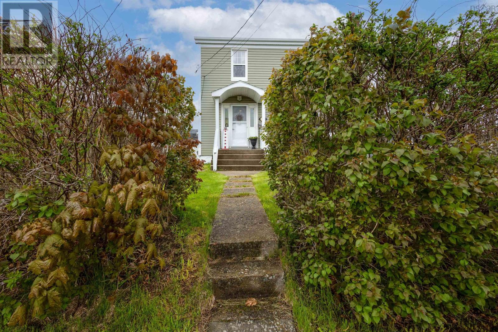 Property 32 of 38 of 379 Smith Street