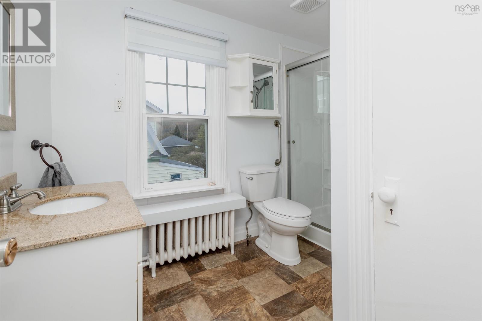 Property 27 of 38 of 379 Smith Street