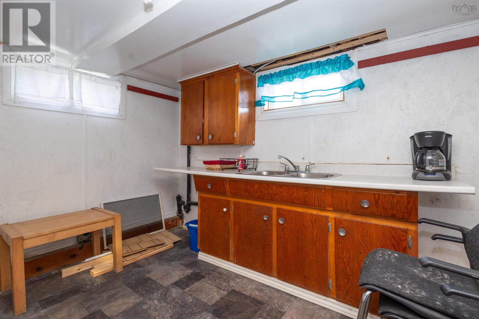 379 Smith Street - 36
