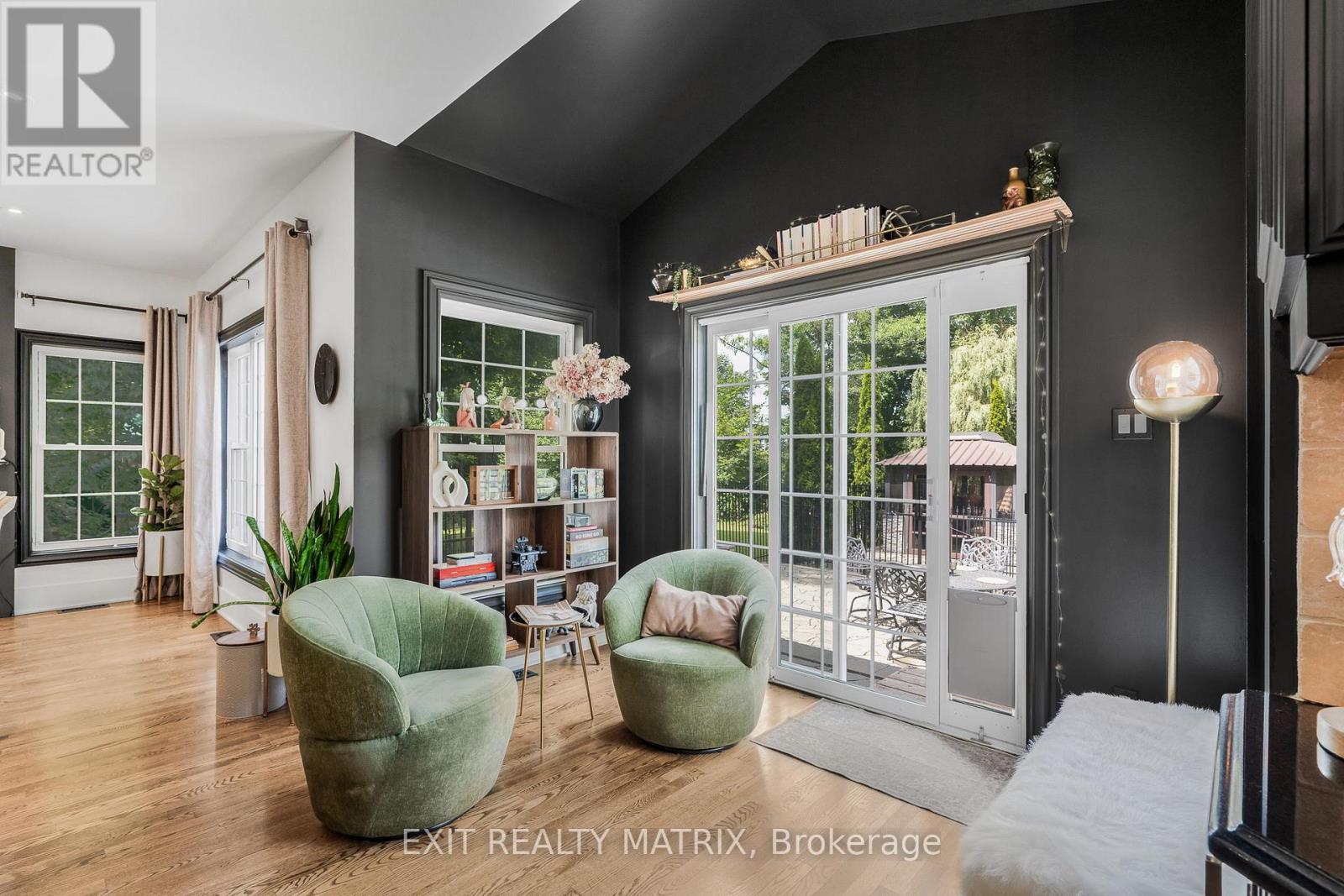 1271 GEORGES VANIER DRIVE - 15