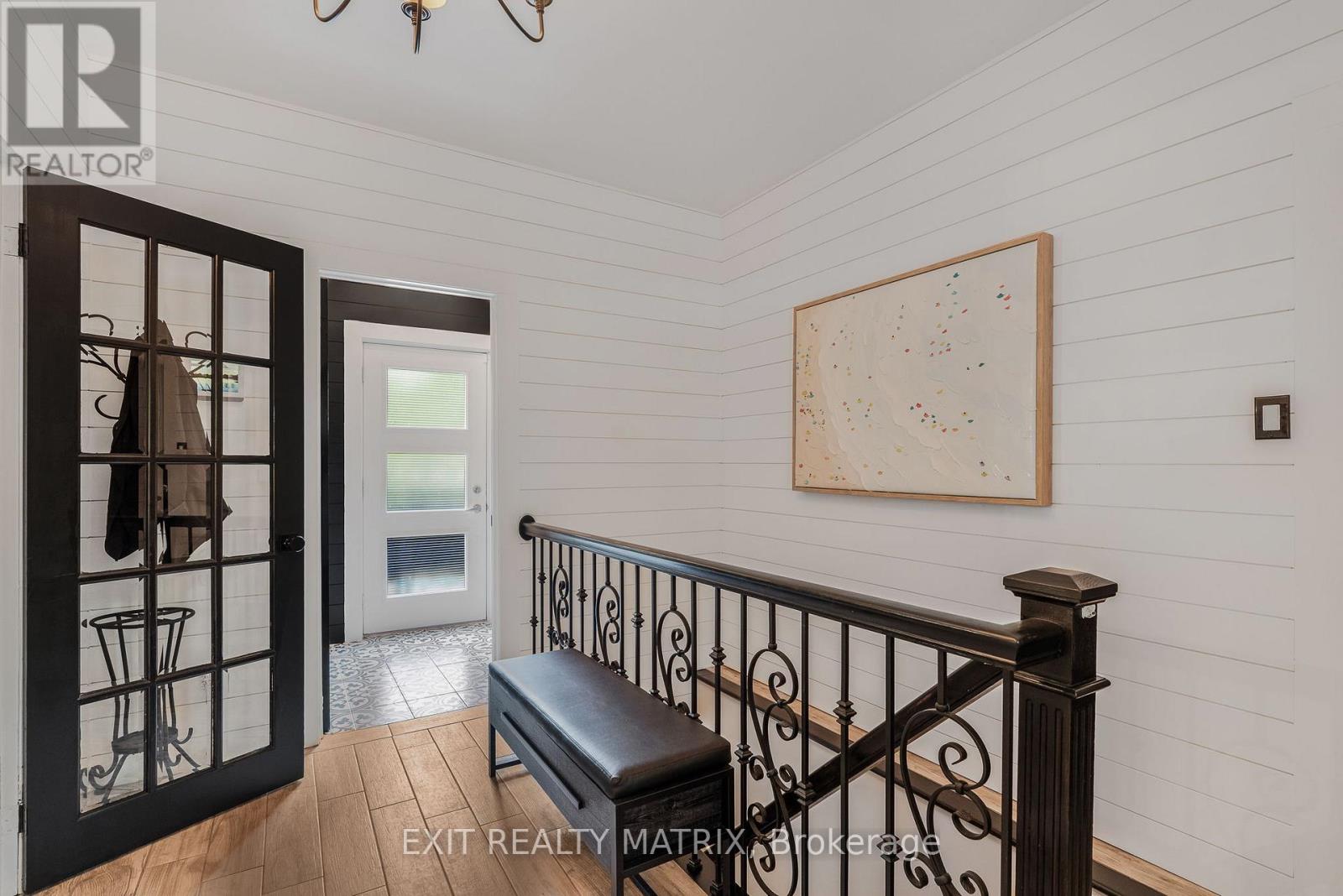 1271 GEORGES VANIER DRIVE - 17