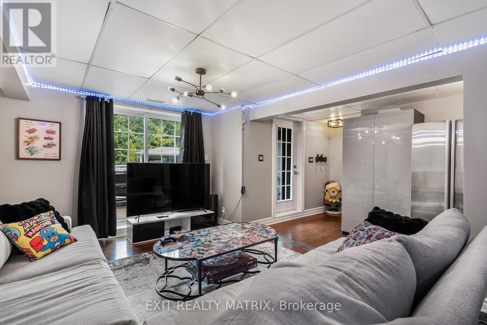 1271 GEORGES VANIER DRIVE - 27