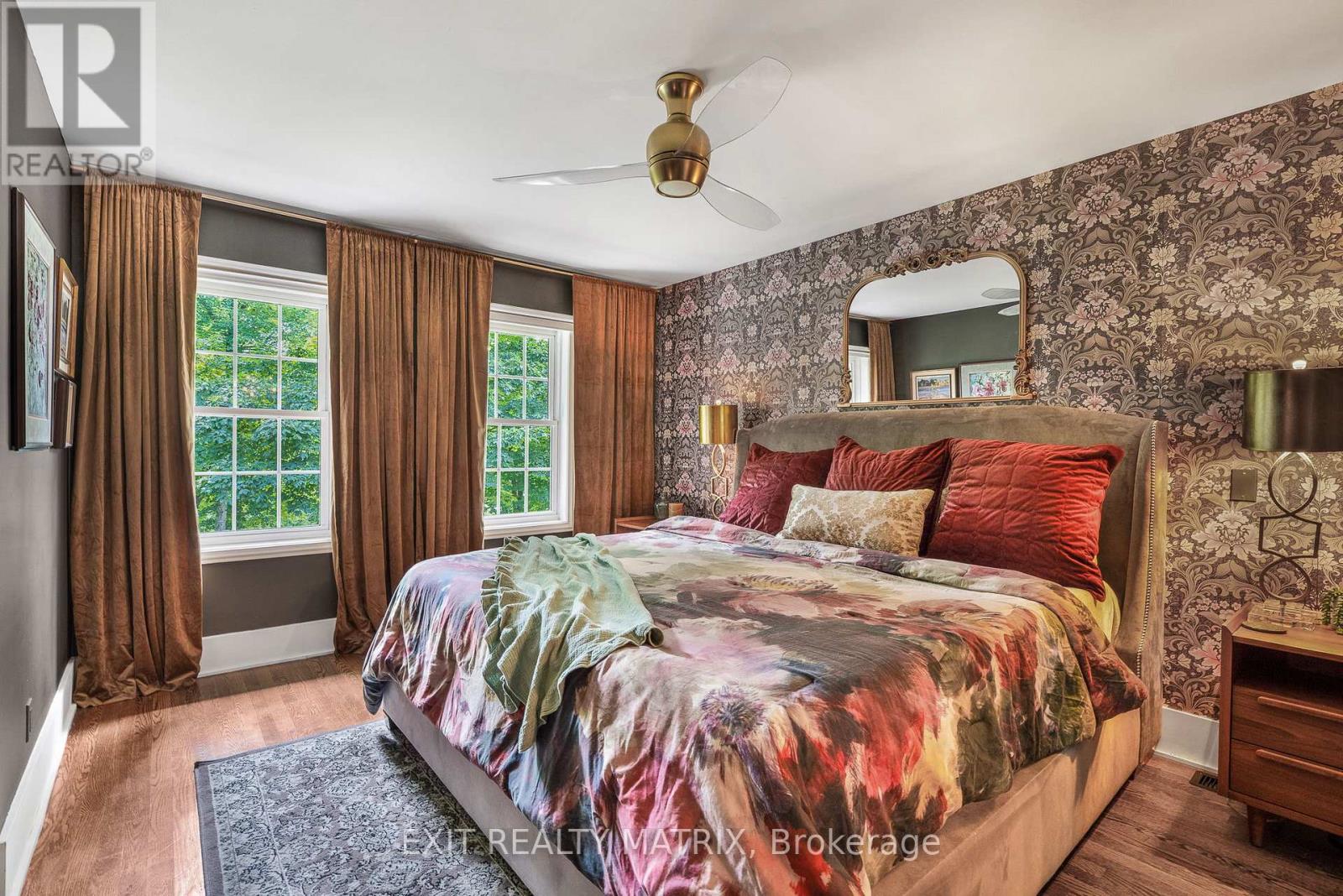 1271 GEORGES VANIER DRIVE - 23