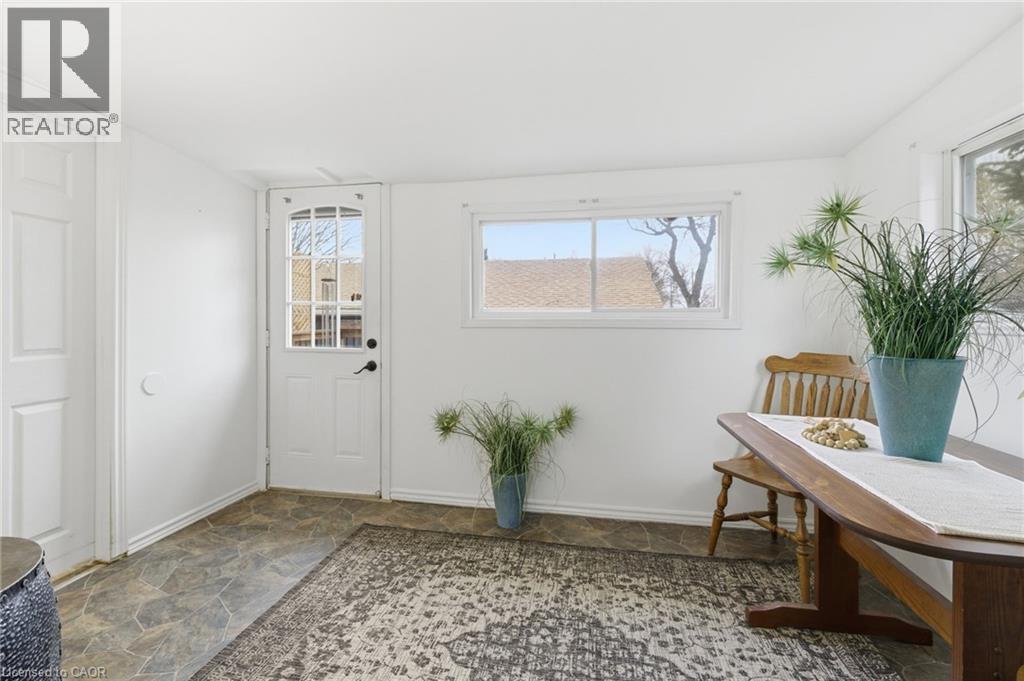 138 GLENHOLME Avenue - 16