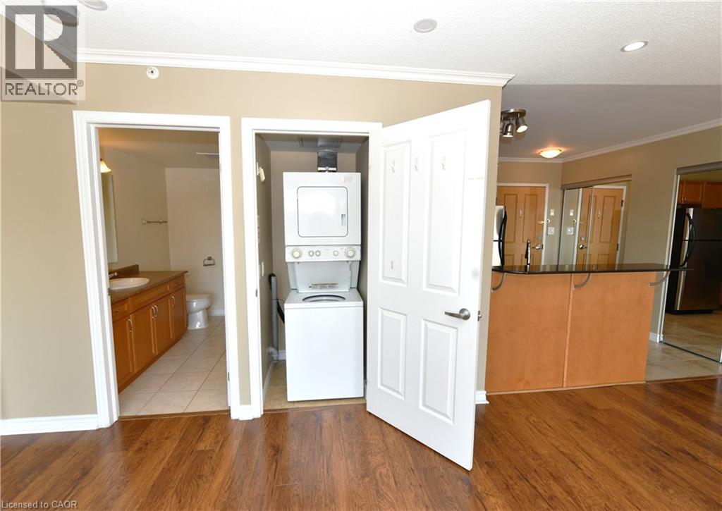 #418 8 HARRIS Street - 8