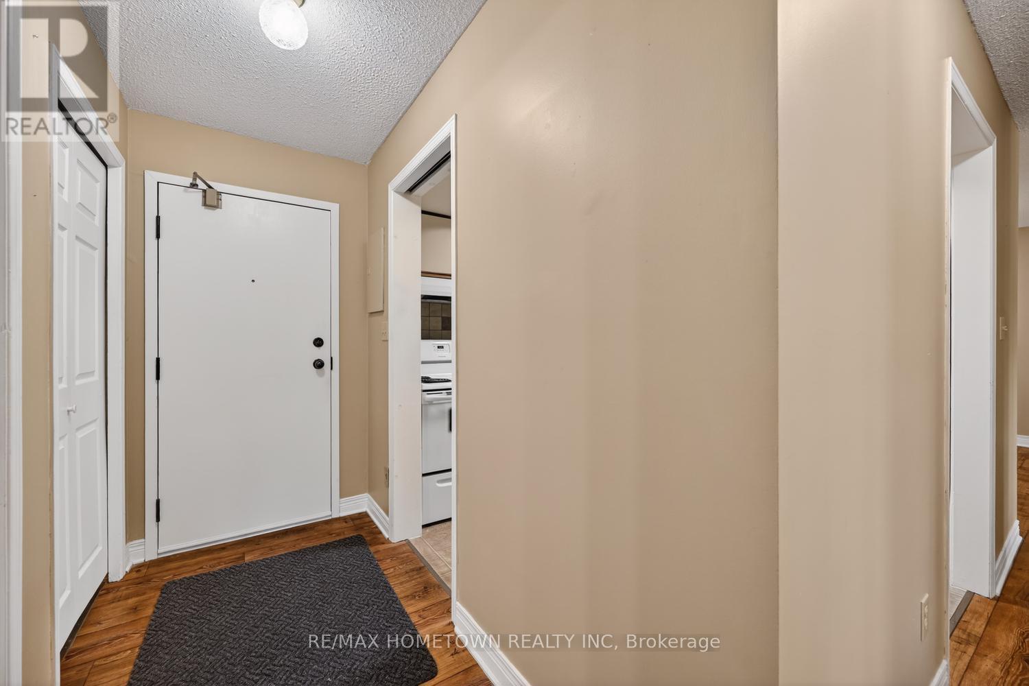 #304 820 LAURIER BOULEVARD - 12