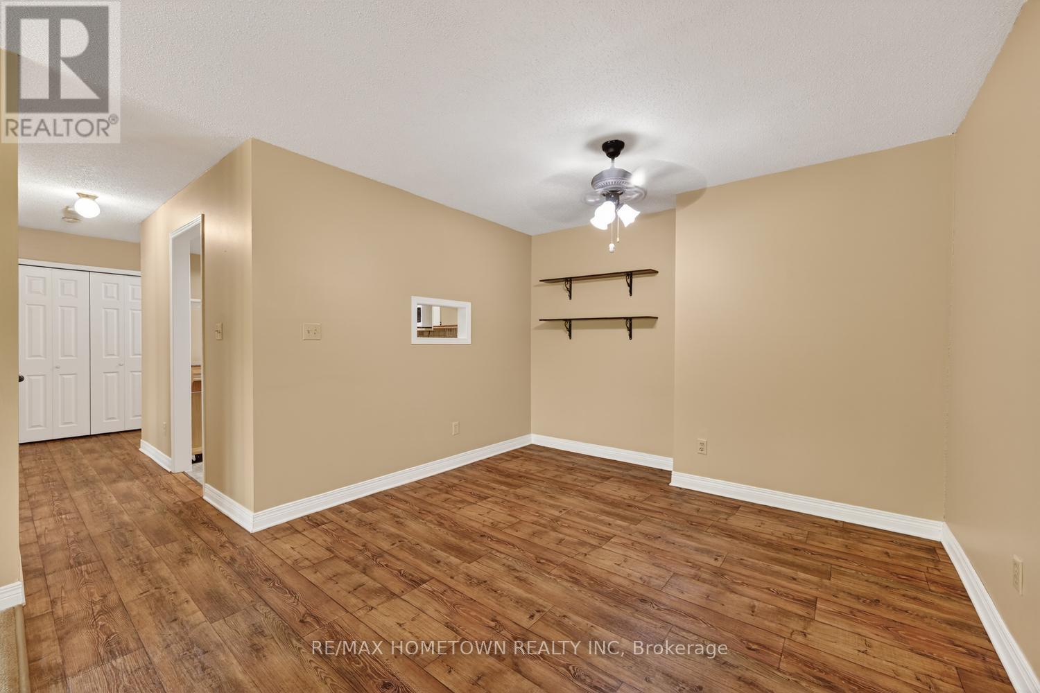 #304 820 LAURIER BOULEVARD - 23