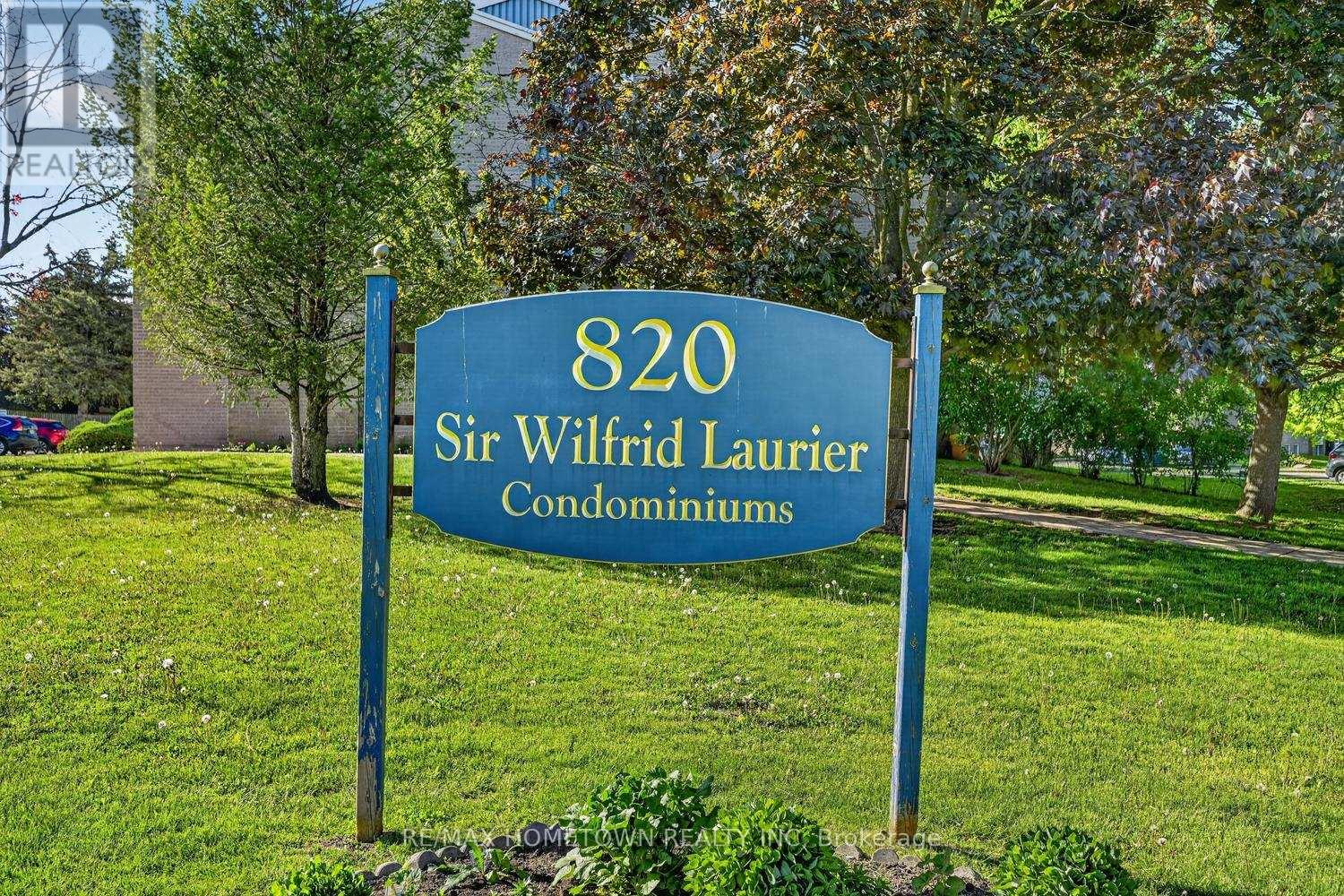 #304 820 LAURIER BOULEVARD - 29