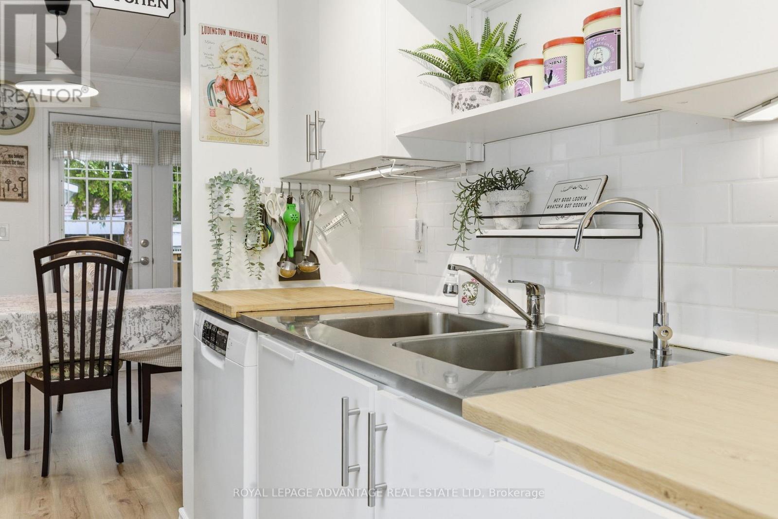 36 BEECH STREET - 11