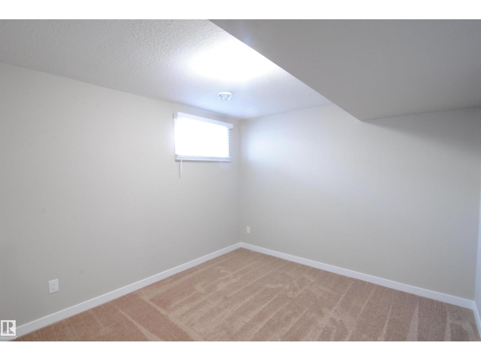 15112 80 ST NW - 15