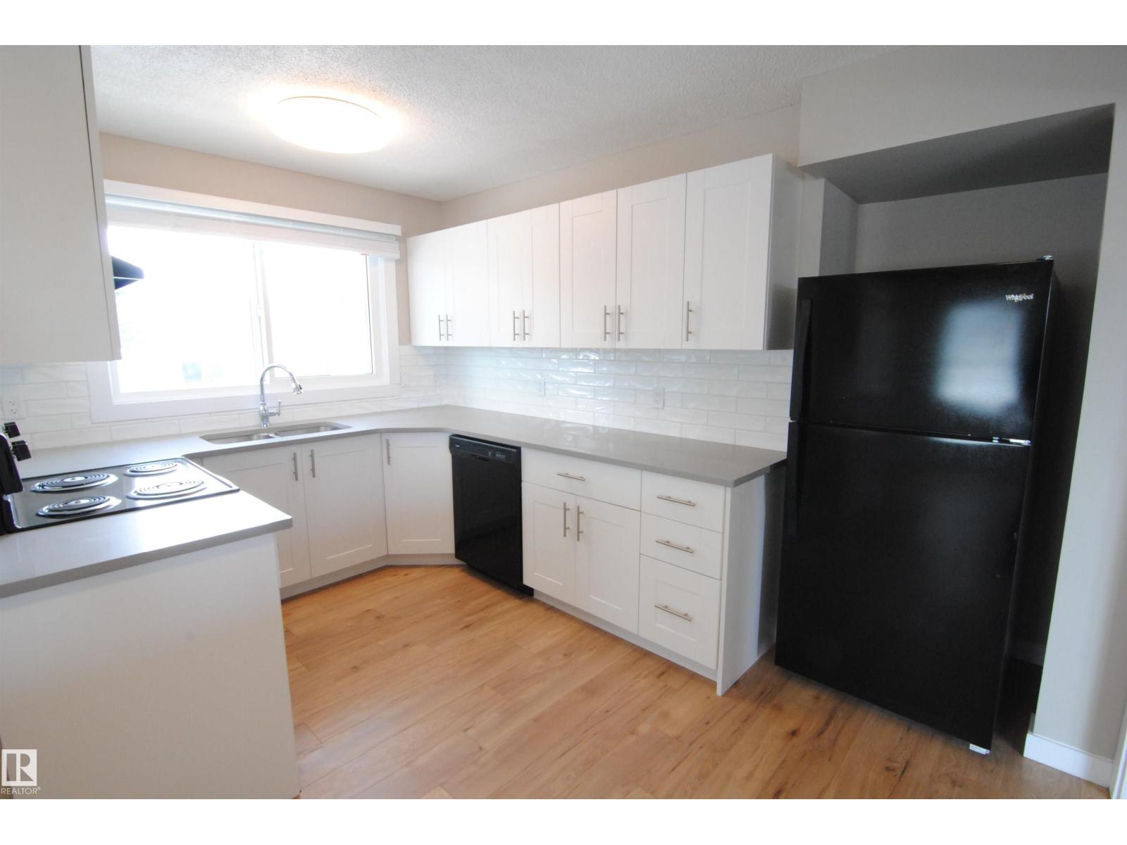 15112 80 ST NW - 5