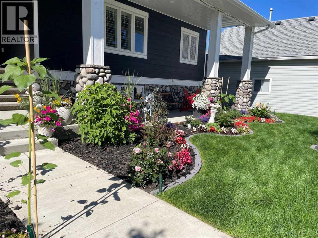 5024 45 Street - photo 2
