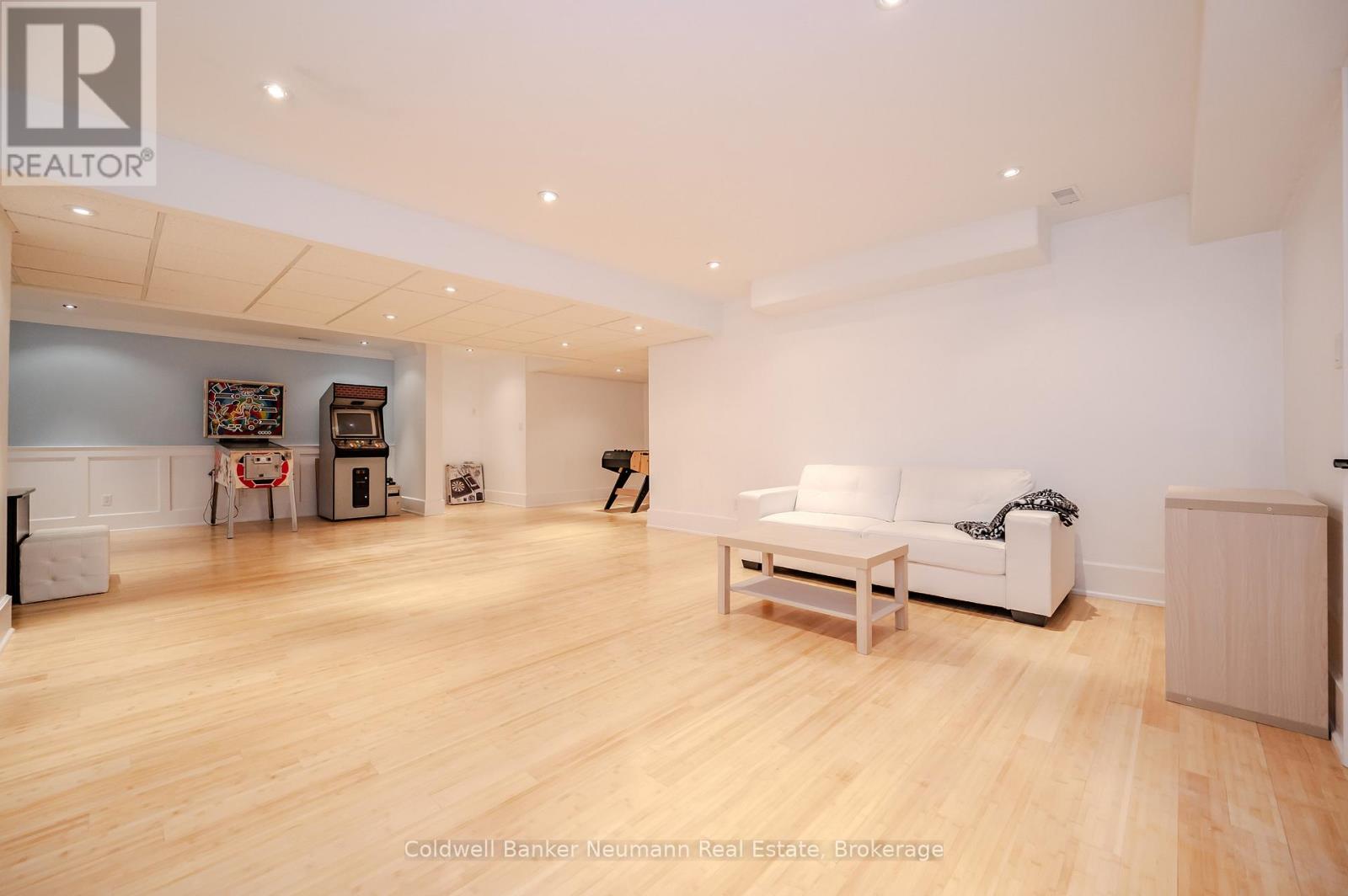 32 FOREST RIDGE ROAD - 31
