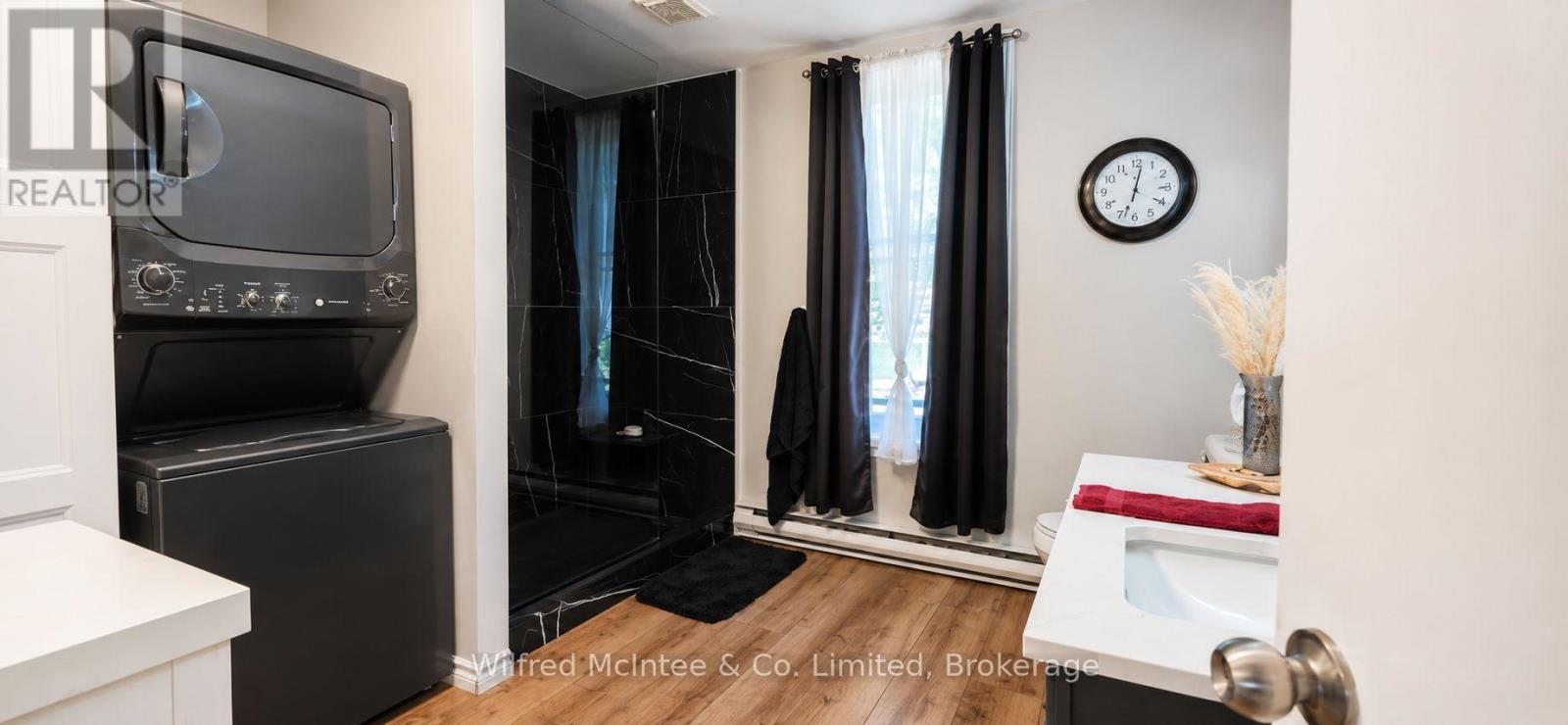 526 ALICE STREET - 10